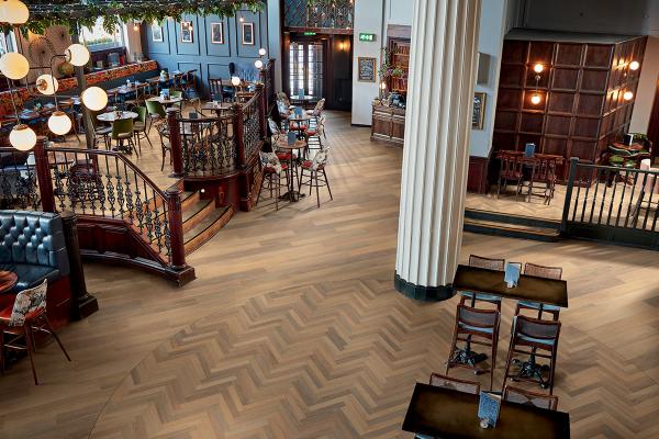 RL20 SM RL20 Prairie Oak Restaurant Bar LS_CM