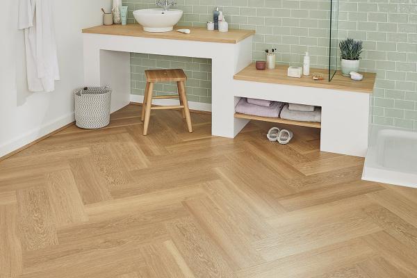 SM VGW121T - Warmbrushedoak / SCO VGW121 - Bathroom P2_CM