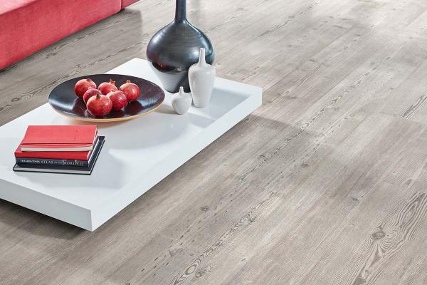 LLP304 WeatheredHeartPine LivingRoom Cameo P2 CM