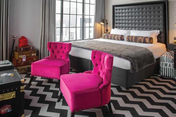 Zakázkový koberec Gotham Hotel